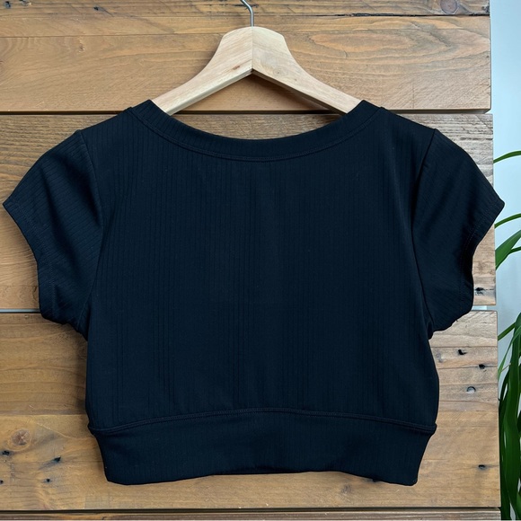 Aerie Crop Top Snap Tee - Picture 2 of 3